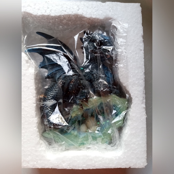 Blue Baby Dragon on Rock w/ Crystal Egg Figurine New in Box! - Picture 7 of 8